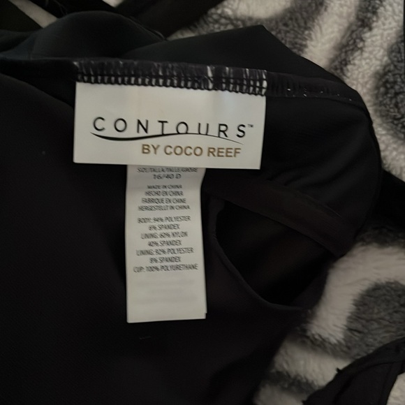 NWT Contours by Coco Reef Bathing Suit - Picture 7 of 8